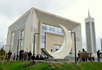 Новую мечеть вместо сгоревшей открыли в Бурабае (фото)