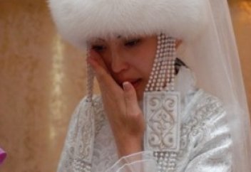 Қыздың келісімінсіз құда түсіп алып кетуге шариғатымыз не дейді?