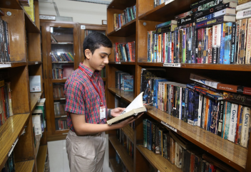 Үндістанда оқулықтардан ислам тарихына қатысты ақпараттарды алып тастап жатыр