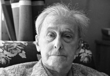 И.Эренбург: Казахов не мог остановить никакой огонь, они бежали прямо на немцев