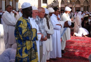 Жа­ма­ғат на­маз­да сап­тың ре­ті