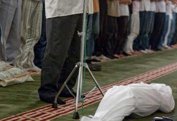 Белое одеяние