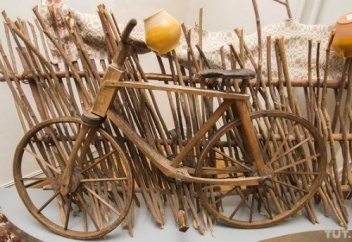 Ағаш велосипедтер пайда бола бастады (видео)