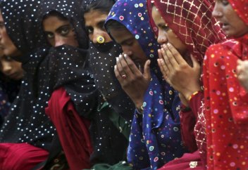 АЖЫРАСҚАН ӘЙЕЛДЕРГЕ ҚАРЖЫЛАЙ КӨМЕК КӨРСЕТІЛЕТІН БОЛАДЫ