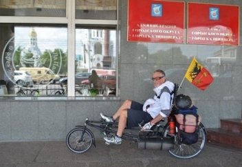 Өлген саяхатшының күлі әлі «кезіп» жүр