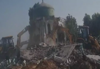 Үндістанда 300 жылдық тарихы бар мешіт сүрілді