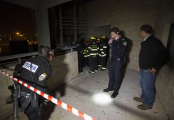 Радикалдар араб мектебін өртеді