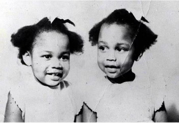 Тек бір-бірімен сөйлескен егіздердің жұмбақ тағдыры