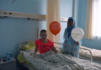 Онкологиялық дертке шалдыққандарды зиярат етті