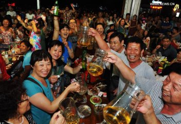 Пивной фестиваль в Китае – следующий удар по мусульманам