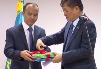 Елбасының қанатты сөздері корей тіліне аударылды