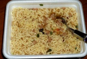 Тез әзірленетін кеспеден денсаулыққа зиянды қоспалар анықталды