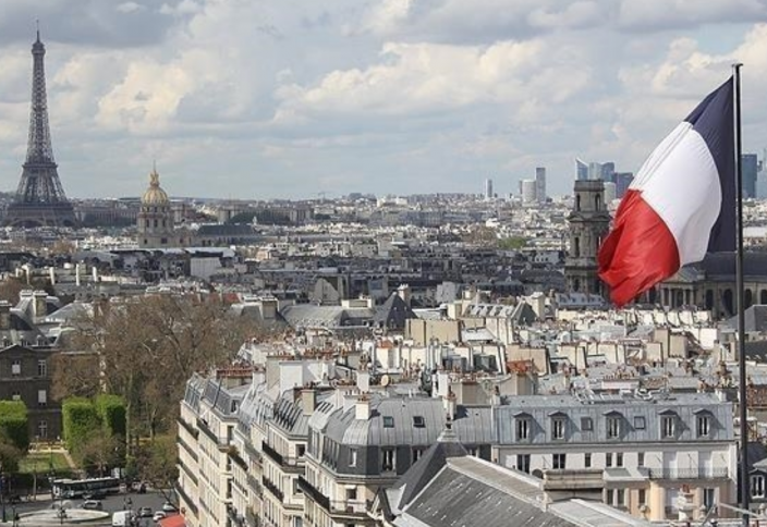 Школьница-мусульманка обнаружила свой Коран в мусорном ведре