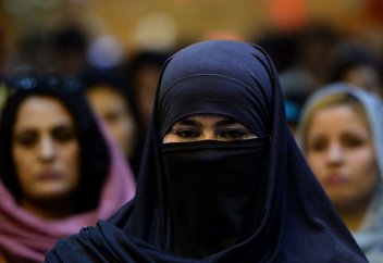 Месть за убийство сына: афганская женшина застрелила 25 талибов