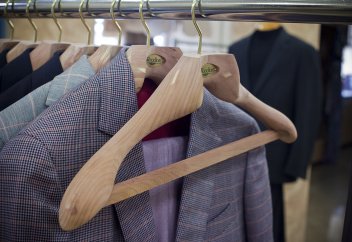 Киім киюдің әдебін білеміз бе?