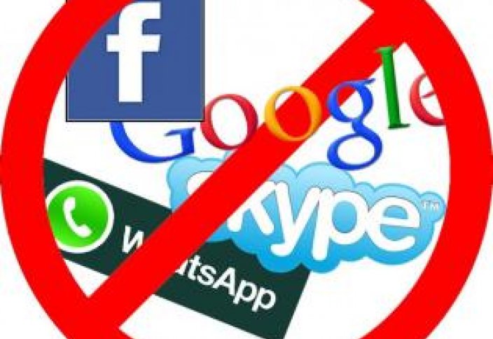 Египетские имамы советуют молодежи не увлекаться общением в соцсетях