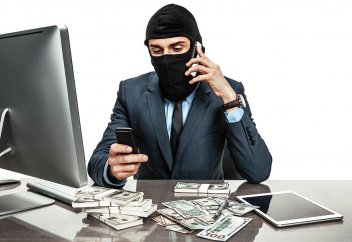 Банк атынан алаяқтар хабарласса, қалай сақтанған жөн