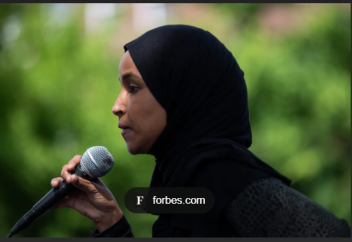 Мусульманские женщины стремятся к большей инклюзивности в инициативах по расширению прав и возможностей C/River