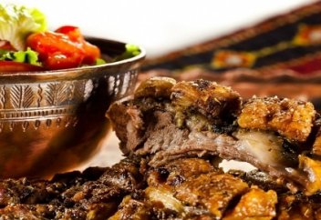 Ценность проведения АУЗАШАРОВ и коллективных ИФТАРОВ для постящихся | БАРАКАТ - мусульманский канал