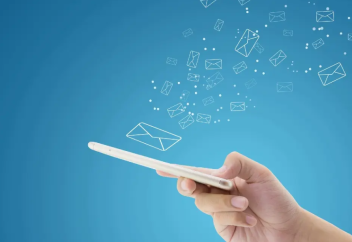 Казахстанцы смогут отправлять SMS, находясь в местах, где нет сети: договорённость закрепили в США