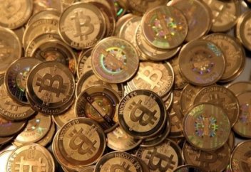 Транзакция биткоинов прозрачнее, чем переводы наличными - эксперт