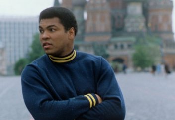 Мохаммед Али в 1978 году посетил Узбекистан и совершил намаз в мечети (ФОТО)