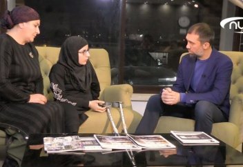 Зита и Гита: Жизнь и смерть сиамских близняшек-мусульманок (Видео)