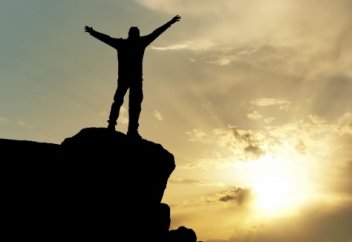 Жетістікке  ЖЕТЕТІН және ЖЕТПЕЙТІН адамның 10-сипаты