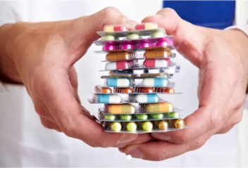 В ОАЭ будут бороться с монополией на рынке лекарств