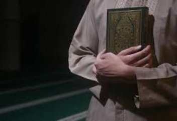 Кешкі уақытта Құран бағыштауға бола ма?