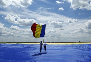 В конституции Румынии поменяли определение брачного союза