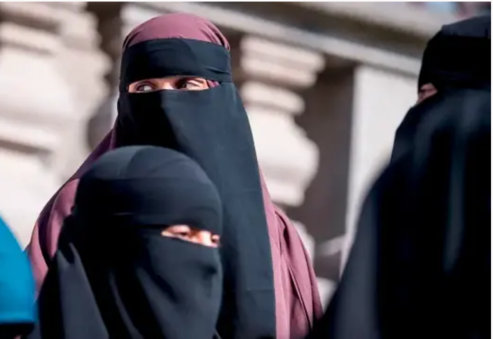Христианские демократы Швеции предлагают запретить бурку и никаб