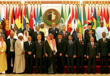 ИЫҰ Charlie Hebdo ұжымын айыптады