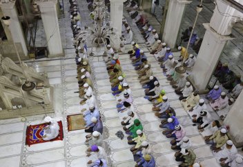 ӘЛЕМ МЕРЕКЕЛЕГЕН МҮБӘРАК РАМАЗАН (ФОТО)