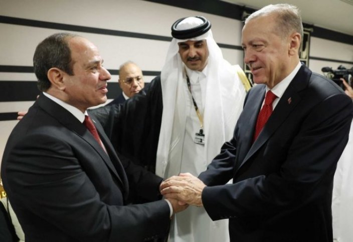 Эрдоган мельком встретился с Сиси. Эрдоган объявил о новом этапе в отношениях Турции и Египта