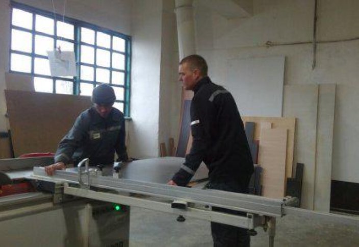 Казахстанские осужденные занимаются бизнесом за решеткой (видео)