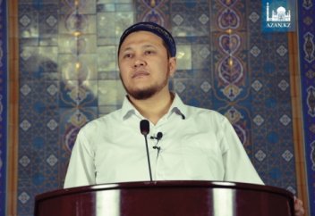 Арман Қуанышбаевтың уағызына келген жамағат мешітке сыймай қалды (фото, видео)