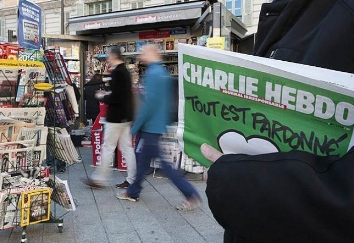 Charlie Hebdo карикатурасын көшіріп басқан газет редакторы тұтқындалды
