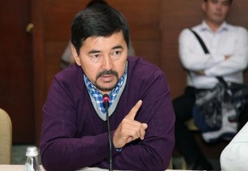 Маргулан Сейсембаев начал программу по уборке мусора по всему Казахстану