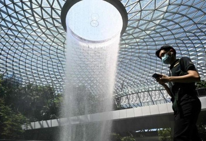 Самая безопасная страна Юго-Восточной Азии запретит путешественникам с высоким риском садиться на корабли и рейсы