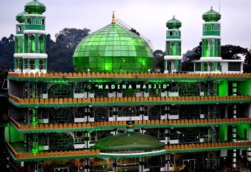 В Индии появилась первая в мире стеклянная мечеть