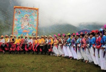 Мосо тайпасында әйелдердің ер адамдарға қандай қарым-қатынас жасайтыны әлемді таңқалдырды (ФОТО)