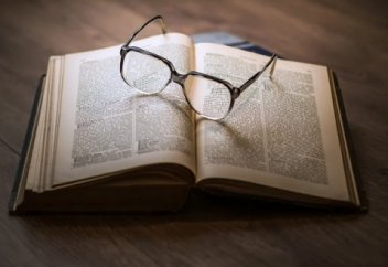 Надан екі түрлі: білімсіз надан  және білімді надан