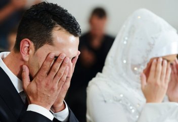 Разные: В Узбекистане для сокращения разводов молодоженам предложили перед браком обучаться имамов