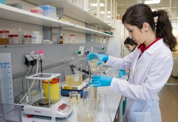 Ученые и предприниматели могут выиграть грант на проекты инклюзивных инноваций