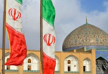 Иран Парсы шығанағындағы көршілерімен тату болғысы келеді