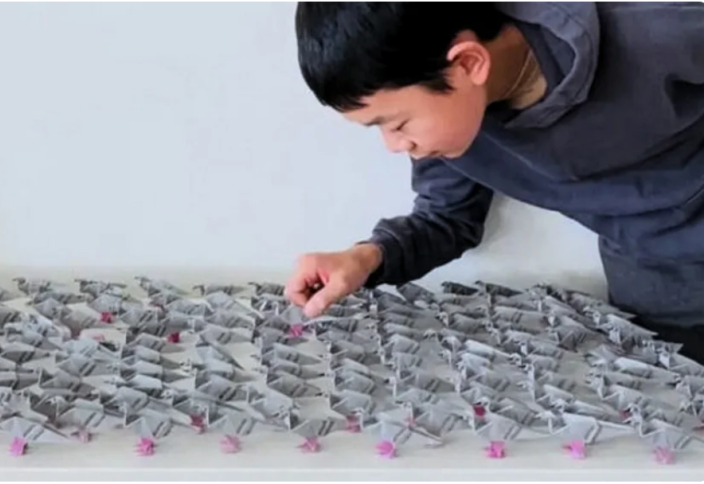 14-летний школьник создал оригами, выдерживающее вес в 10 000 раз больше собственного