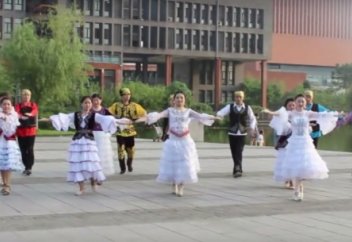 Қытайдың 24 аймағында «Қара жорға» биі биленді (видео)