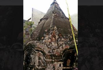 Языческий храм внутри мечети поражает воображение