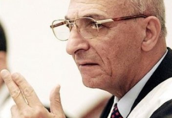 Саддам Хусейнді өлім жазасына кескен сот төрағасы қолға түсті